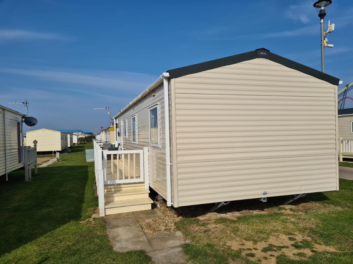 Apartamento 8 Berth Eastgate Fantasy Island Ingoldmells Exterior foto